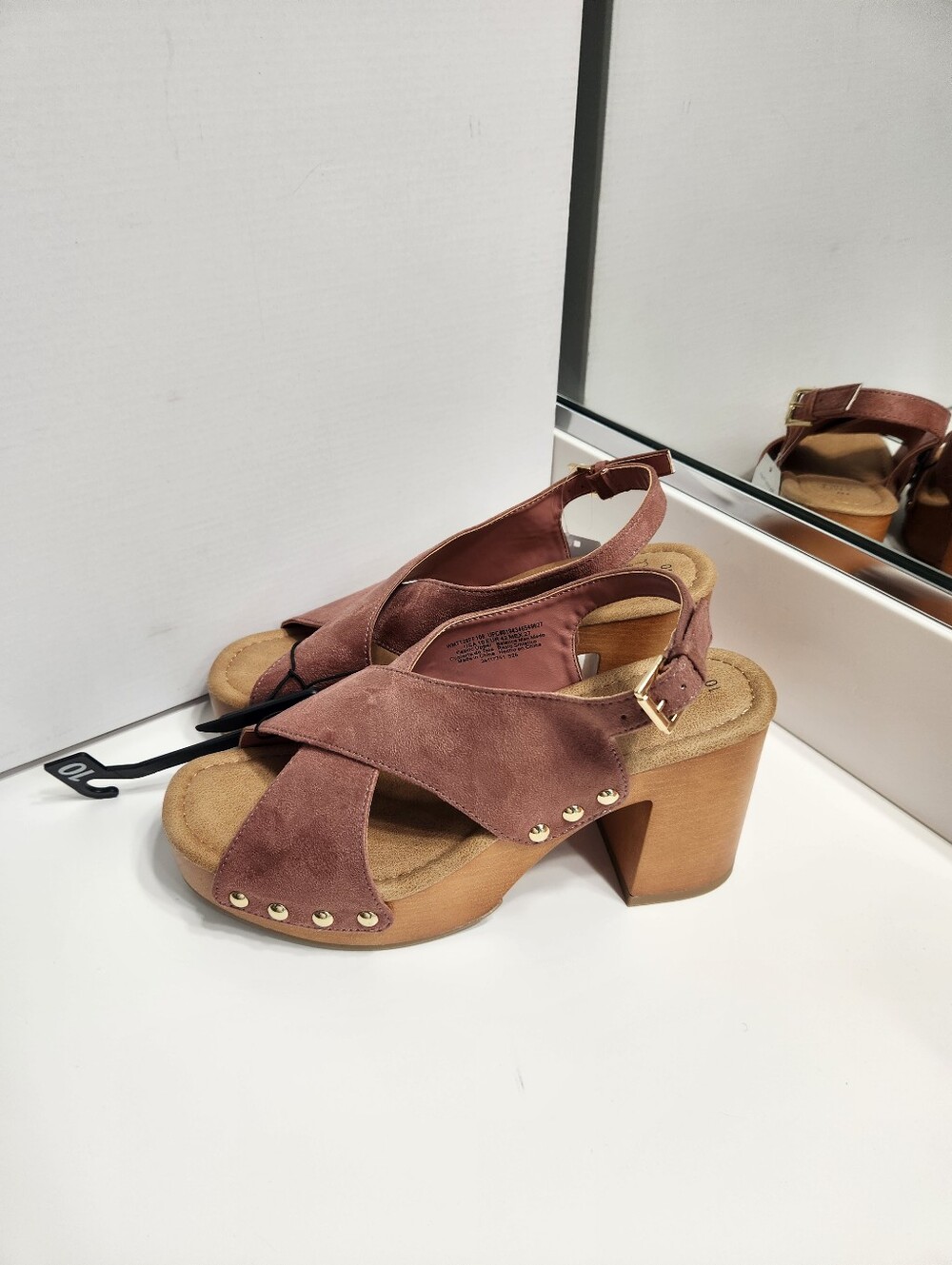 Time and Tru Women's X-Band Heeled Sandals 3.42" Block Heal - Picture 9 of 9
